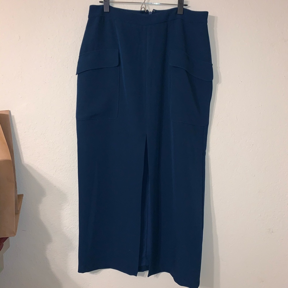 Eva Mendes New York & Co. dark blue skirt